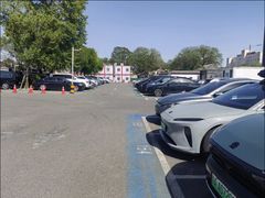 -南锣鼓巷-停车场