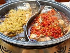 -阿瓦山寨·湘菜现炒·剁椒鱼头王(咸阳总店)