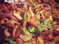 -富正毅三下锅·湘西韵味(天门山索道店)
