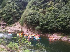 -安吉龙王山峡谷漂流