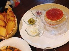 鱼子酱配面包片-俄士厨房(万松园店)