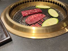 -铭牛烧肉·和牛海鲜自助(高新月牙湖店)