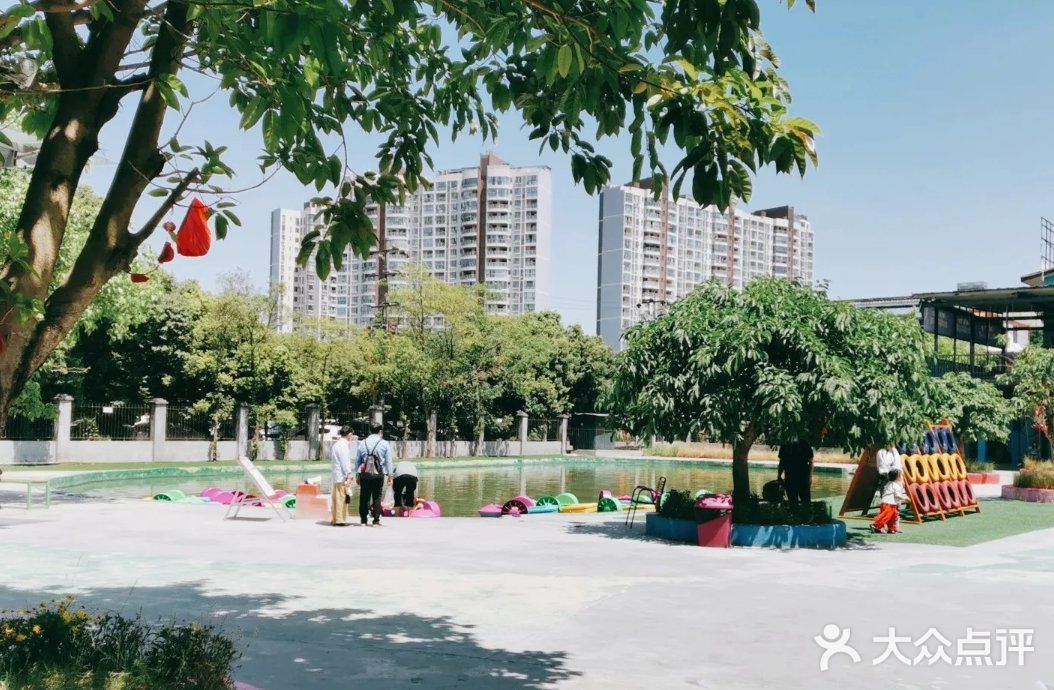 亲子爆款 | 成都夏日必打卡的一家水上乐园！