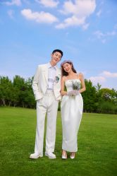 -至臻微拉婚纱摄影