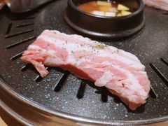 -江南猪肉商会无限续吃(弘大店)