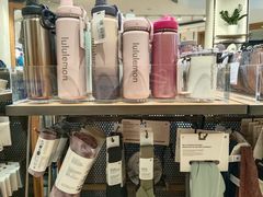 -lululemon(上海浦东IFC店)