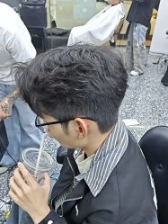 -藤野造型专业烫染接发