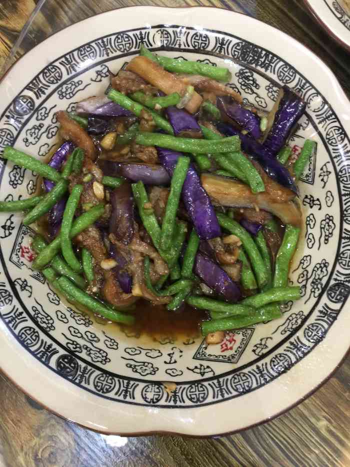 菜老头[薄荷]环境 环境还ok,蛮大的,人不-大众点评移动版