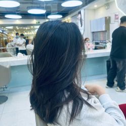 -虫二·专注健康烫染沙龙