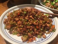 -云海肴·汽锅鸡·云南菜(天山百盛优客店)