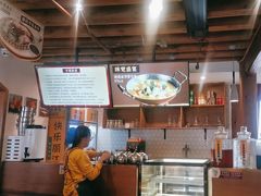 -隔壁老王·家常云南菜(花巷店)