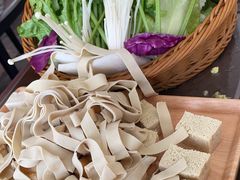 -陈大锅·岳阳鱼馆·地道岳阳菜(美食街店)