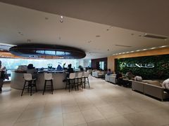 -骏佳雷克萨斯汽车销售服务中心-停车场