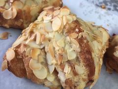 杏仁羊角-Lady pineapple(奥体中心店)