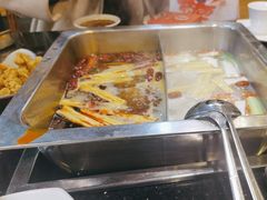 -百年川椒重庆老火锅(光谷店)