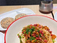 -小杨生煎(浦江欢乐颂店)