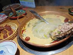 -洱火云南酸菜牛肉火锅(石景山当代商城店)