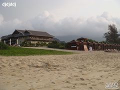 金茂三亚希尔顿酒店海滩2-三亚亚龙湾希尔顿酒店