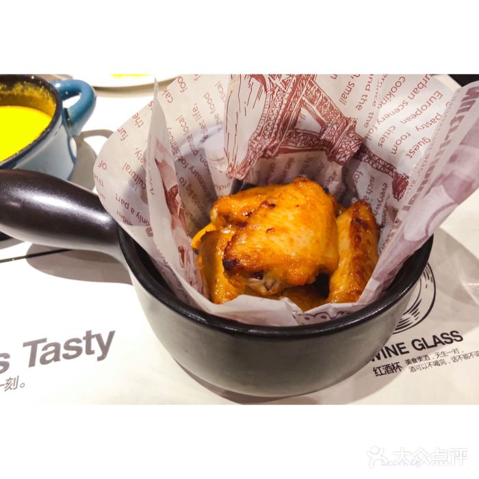 西堤厚牛排(国瑞店)蜜汁鸡翅图片