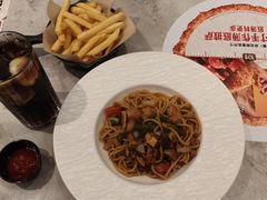-必胜客餐厅(昆百大泰业城店)