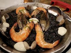 传统西班牙墨鱼汁海鲜饭-BROWNSTONE布朗石西班牙餐厅(深圳湾店)