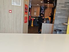 -麦当劳(国家体育场南路店)