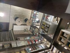 -钟书阁(群光广场店)