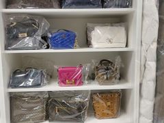 -京伟修鞋洗鞋奢侈品皮具护理店