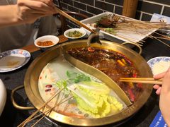 麻辣鸳鸯锅-来涮蜀鲜货火锅串串香(菜市口店)