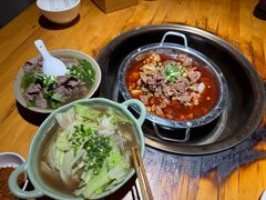 -大众跷脚牛肉馆·非遗传承单位(峨眉山店)