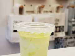 生椰牛油果奶昔-3hills Cafe 三丘咖啡(新河北路店)