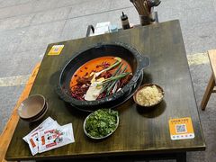 -黄潇洒老火锅(九眼桥宏济巷店)