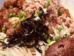 辣肉面-沪西老弄堂面馆(定西路店)