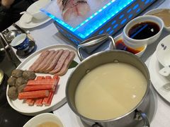 -红鼎豆捞·非遗鲍皇汤火锅(宝丰路店)