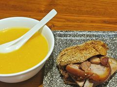 -老天桥酱肉烧饼夹肘子(天桥店)
