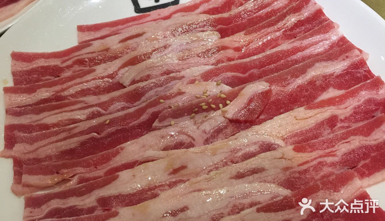 牛角环境还不错，人非常的多