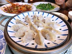 牛肉芹菜蒸饺-石老头关东饺子王·东北菜(嘉华鑫城店)