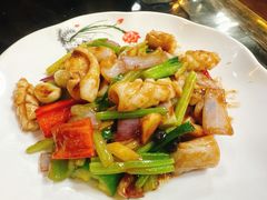 -大富蚝乌东哥饭店·石锅鱼杂·柠檬鸭(革新路店)