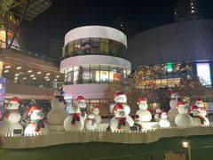 -瑞虹新天地月亮湾