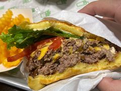 招牌牛肉堡双层-Shake Shack(西单大悦城店)