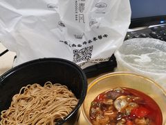 春风爱上龙虾面-十面春风·江南面馆(崇宁路店)