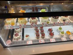 -花花卷卷·鲜食蛋糕(静安久光百货店)