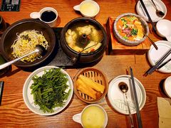 -云海肴·汽锅鸡·云南菜(天山百盛优客店)