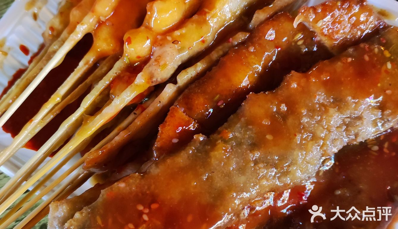 夜宵就吃炸串焖子臭豆腐