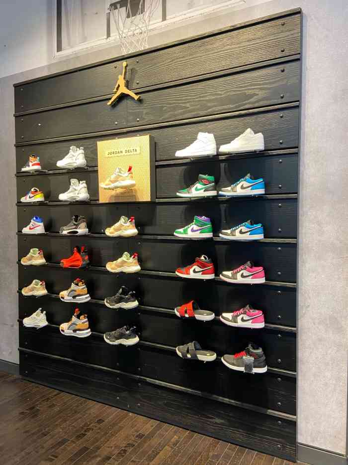 耐克(华润城万象天地店)-"尤其喜欢逛万象天地这一家的nike店.店.