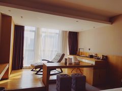 -优逸酒店(柳州窑埠古镇万象城店)