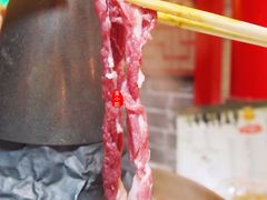 招牌鲜切羊腿肉-羊家胡同·龙虾烧烤火锅(龙汇路店)