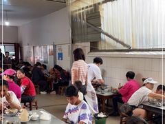 大堂-正宗杨记普洱酸醋米线(总店)