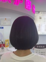 -米娜护肤造型