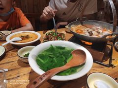 -老滇山寨•云南特色菜•地方菜•民族风情歌舞表演(金碧店)